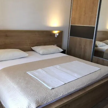 Sea Apartment *